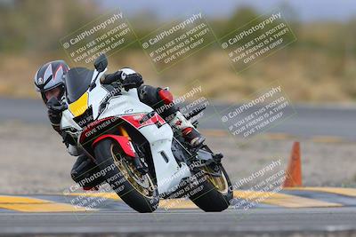 media/Jan-15-2023-SoCal Trackdays (Sun) [[c1237a034a]]/Turn 3 (1115am)/